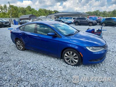 Czwarte zdjęcie samochodu z boku: 2015 CHRYSLER 200 S VIN:1C3CCCBB7FN680161 - miniatura