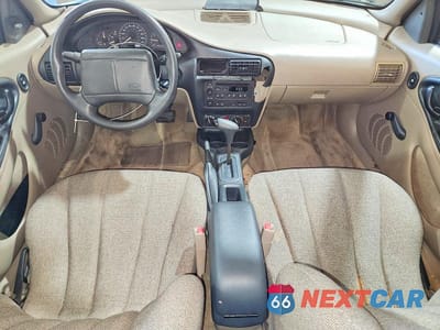 Zdjęcie 8 z 12 samochodu: 2002 CHEVROLET CAVALIER BASE VIN:1G1JC524327436918 - miniatura