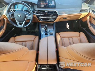 Zdjęcie 8 z 12 samochodu: 2018 BMW 540 XI VIN:WBAJE7C56JWC55708 - miniatura