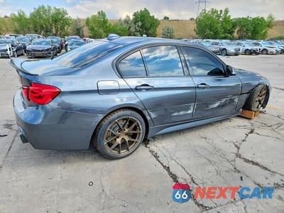 Trzecie zdjęcie samochodu z tyłu: 2018 BMW 340 XI VIN:WBA8B7G55JNT71261 - miniatura