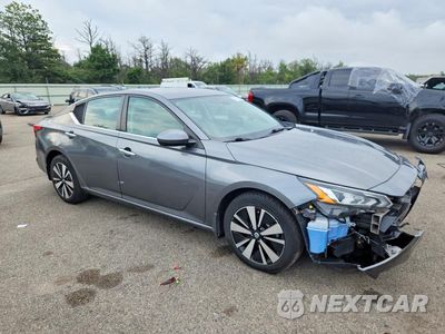 Czwarte zdjęcie samochodu z boku: 2022 NISSAN ALTIMA SV VIN:1N4BL4DV5NN412900 - miniatura