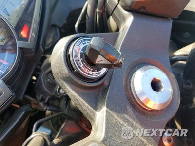 Zdjęcie 8 z 10 samochodu: 2019 KAWASAKI ZX1000 W VIN:JKAZXCW12KA021220 - miniatura