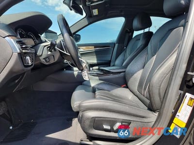 Zdjęcie 7 z 12 samochodu: 2018 BMW 530E VIN:WBAJA9C56JB250505 - miniatura