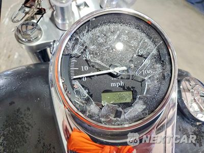 Zdjęcie 7 z 9 samochodu: 2005 HONDA VT750 DC VIN:JH2RC44545M804949 - miniatura