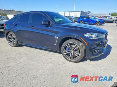 Czwarte zdjęcie samochodu z boku: 2017 BMW X6 M VIN:5YMKW8C3XH0U72379 - miniatura