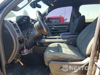 Zdjęcie 7 z 12 samochodu: 2021 RAM 1500 BIG HORN/LONE STAR VIN:1C6SRFFT6MN648199 - miniatura
