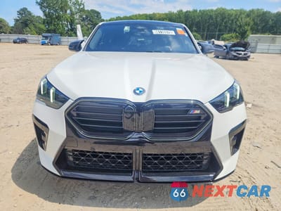 Piąte zdjęcie samochodu w środku: 2026 BMW X2 M35I VIN:WBX83GM01T5683625 - miniatura