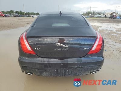 Zdjęcie 6 z 12 samochodu: 2018 JAGUAR XJ R - SPORT VIN:SAJWA1C71J8W13691 - miniatura