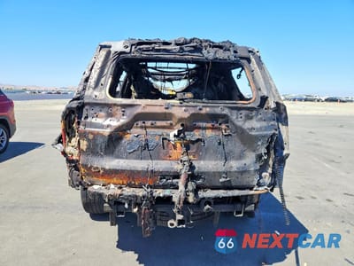 Zdjęcie 6 z 11 samochodu: 2023 GMC YUKON XL K1500 SLT VIN:1GKS2GKD9PR425951 - miniatura