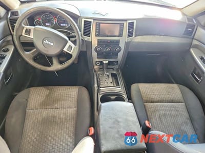 Zdjęcie 8 z 13 samochodu: 2010 JEEP GRAND CHEROKEE LAREDO VIN:1J4PS4GK2AC117953 - miniatura