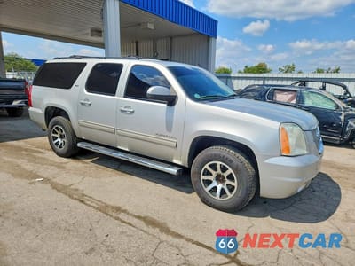 Czwarte zdjęcie samochodu z boku: 2011 GMC YUKON XL K1500 SLT VIN:1GKS2KE35BR303716 - miniatura