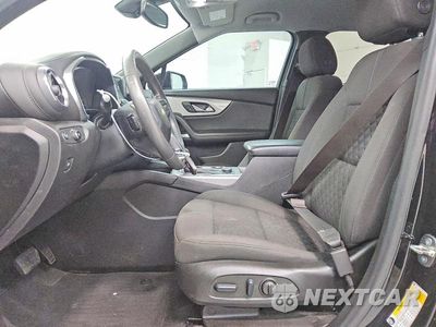 Zdjęcie 7 z 13 samochodu: 2022 CHEVROLET BLAZER 2LT VIN:3GNKBHR47NS232318 - miniatura
