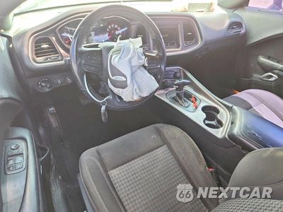 Zdjęcie 8 z 13 samochodu: 2021 DODGE CHALLENGER SXT VIN:2C3CDZAG9MH596541 - miniatura