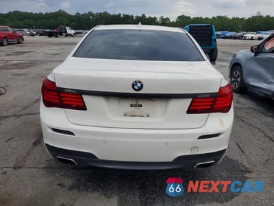 Zdjęcie 6 z 12 samochodu: 2015 BMW 750 I VIN:WBAYA8C52FD825364 - miniatura