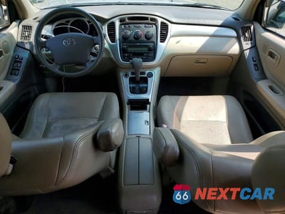 Zdjęcie 8 z 13 samochodu: 2004 TOYOTA HIGHLANDER BASE VIN:JTEEP21A740047127 - miniatura