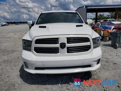 Piąte zdjęcie samochodu w środku: 2017 RAM 1500 SPORT VIN:1C6RR6HT4HS556768 - miniatura
