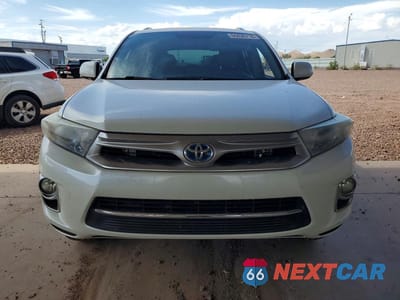 Piąte zdjęcie samochodu w środku: 2013 TOYOTA HIGHLANDER HYBRID LIMITED VIN:JTEDC3EH2D2017350 - miniatura