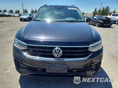 Piąte zdjęcie samochodu w środku: 2023 VOLKSWAGEN TIGUAN SE R-LINE BLACK VIN:3VVCB7AX7PM117062 - miniatura