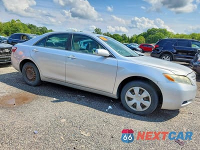 Czwarte zdjęcie samochodu z boku: 2008 TOYOTA CAMRY LE VIN:4T1BE46K18U217521 - miniatura