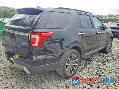 Trzecie zdjęcie samochodu z tyłu: 2017 FORD EXPLORER PLATINUM VIN:1FM5K8HT0HGD74605 - miniatura