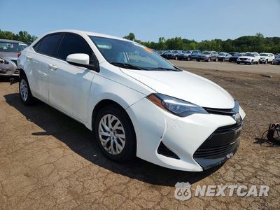 Czwarte zdjęcie samochodu z boku: 2018 TOYOTA COROLLA LE VIN:5YFBURHE1JP781846 - miniatura