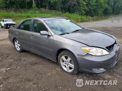 Czwarte zdjęcie samochodu z boku: 2002 TOYOTA CAMRY SE VIN:4T1BE30K82U518572 - miniatura