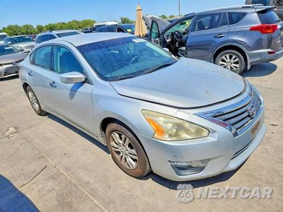 Czwarte zdjęcie samochodu z boku: 2015 NISSAN ALTIMA 2.5 S VIN:1N4AL3AP8FN367383 - miniatura