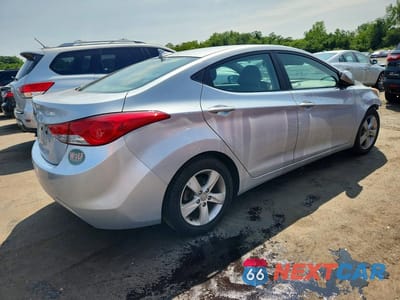 Trzecie zdjęcie samochodu z tyłu: 2012 HYUNDAI ELANTRA GLS VIN:5NPDH4AE1CH072750 - miniatura