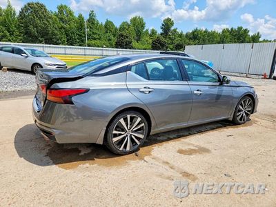 Trzecie zdjęcie samochodu z tyłu: 2020 NISSAN ALTIMA PLATINUM VIN:1N4BL4FV8LC121488 - miniatura