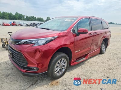 2026 TOYOTA SIENNA XLE 8-PASSENGER 5TDYRKEC5TS309990 - główne zdjęcie licytacji z USA - miniatura