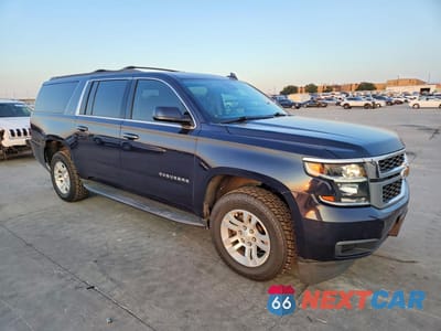 Czwarte zdjęcie samochodu z boku: 2020 CHEVROLET SUBURBAN C1500 LT VIN:1GNSCHKC6LR142317 - miniatura