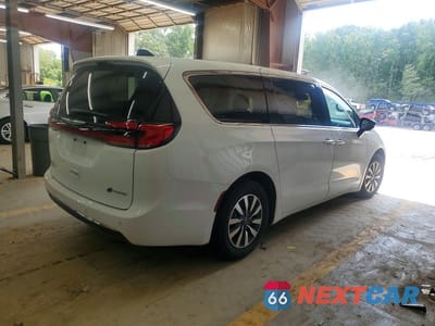 Trzecie zdjęcie samochodu z tyłu: 2024 CHRYSLER PACIFICA HYBRID SELECT VIN:2C4RC1S72RR123803 - miniatura