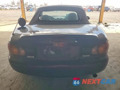 Zdjęcie 6 z 12 samochodu: 2000 MAZDA MX-5 MIATA BASE VIN:JM1NB3532Y0146898 - miniatura