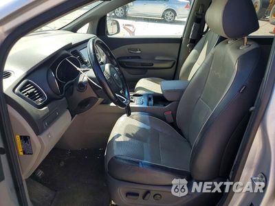 Zdjęcie 13 z 26 samochodu: 2017 KIA SEDONA LX VIN:KNDMB5C15H6255376 - miniatura