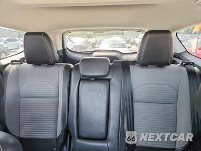 Zdjęcie 10 z 13 samochodu: 2017 FORD ESCAPE SE VIN:1FMCU9G92HUE59699 - miniatura
