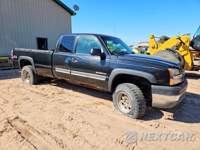 Czwarte zdjęcie samochodu z boku: 2003 CHEVROLET SILVERADO 2500 VIN:1GCHK29U13E146722 - miniatura
