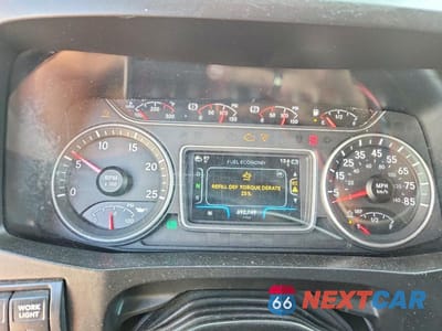 Zdjęcie 9 z 14 samochodu: 2019 INTERNATIONAL LT625 SEMI TRUCK VIN:3HSDZAPR7KN505052 - miniatura