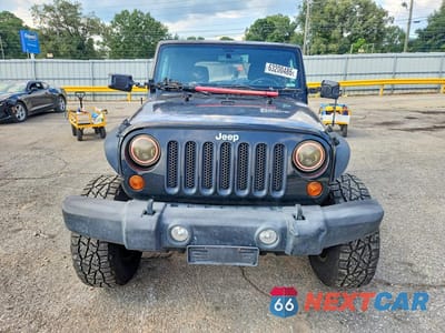 Piąte zdjęcie samochodu w środku: 2012 JEEP WRANGLER SPORT VIN:1C4AJWAG1CL110736 - miniatura