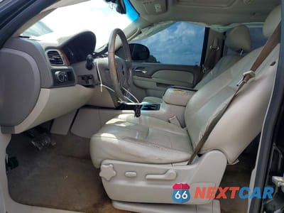 Zdjęcie 7 z 13 samochodu: 2013 CHEVROLET TAHOE C1500 LT VIN:1GNSCBE05DR143832 - miniatura