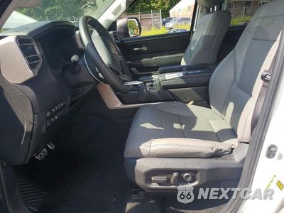 Zdjęcie 7 z 12 samochodu: 2023 TOYOTA TUNDRA SR5 VIN:5TFLA5DB5PX092050 - miniatura