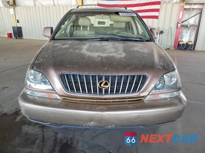 Piąte zdjęcie samochodu w środku: 1999 LEXUS RX 300 VIN:JT6GF10U1X0039316 - miniatura