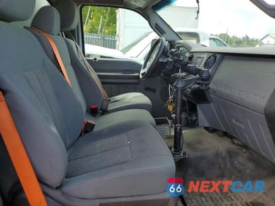 Zdjęcie 10 z 12 samochodu: 2015 FORD F250 SUPER DUTY BOX TRUCK VIN:1FDBF2B62FED21601 - miniatura