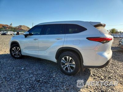 Drugie zdjęcie samochodu z przodu: 2022 TOYOTA HIGHLANDER XLE VIN:5TDGZRBHXNS254931 - miniatura