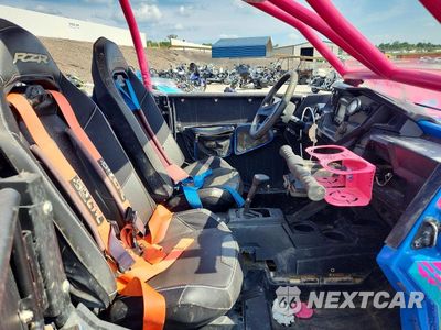 Piąte zdjęcie samochodu w środku: 2018 POLARIS RZR UTILITY VEHICLE VIN:3NSVFE929JF410075 - miniatura