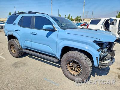 Czwarte zdjęcie samochodu z boku: 2026 TOYOTA 4RUNNER TRD SPORT PREMIUM VIN:JTEVA5BR9T5110091 - miniatura