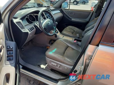 Zdjęcie 7 z 13 samochodu: 2004 TOYOTA HIGHLANDER BASE VIN:JTEGP21A140040697 - miniatura