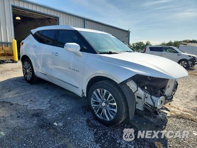 Czwarte zdjęcie samochodu z boku: 2021 CHEVROLET BLAZER PREMIER VIN:3GNKBLRS7MS549984 - miniatura