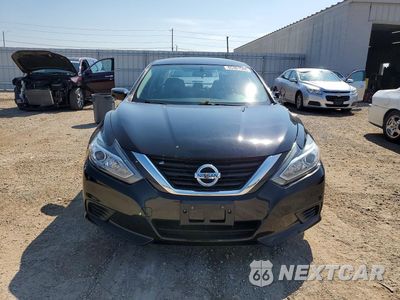 Piąte zdjęcie samochodu w środku: 2018 NISSAN ALTIMA 2.5 S VIN:1N4AL3AP6JC226476 - miniatura