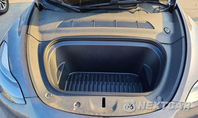 Zdjęcie 12 z 14 samochodu: 2025 TESLA MODEL Y VIN:7SAYGDEE3SA359955 - miniatura
