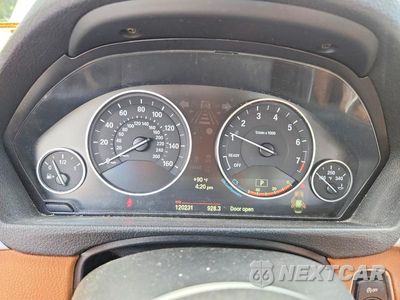 Zdjęcie 9 z 12 samochodu: 2013 BMW 328 XI SULEV VIN:WBA3B5C5XDF596780 - miniatura